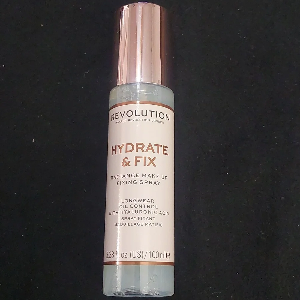 New makeup‎ revolution hydrate & fix spray